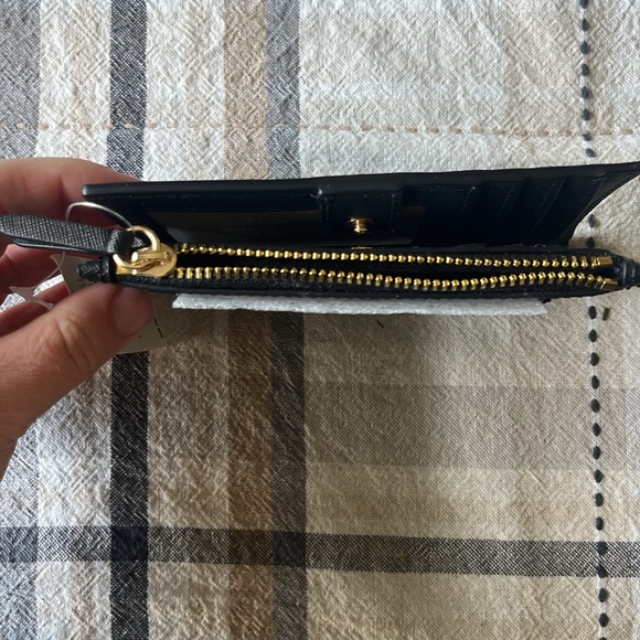 NWT Michael Kors Wallet - Picture 4 of 4